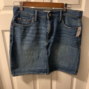NEVER WORN! NWT! GAP Jean Skirt